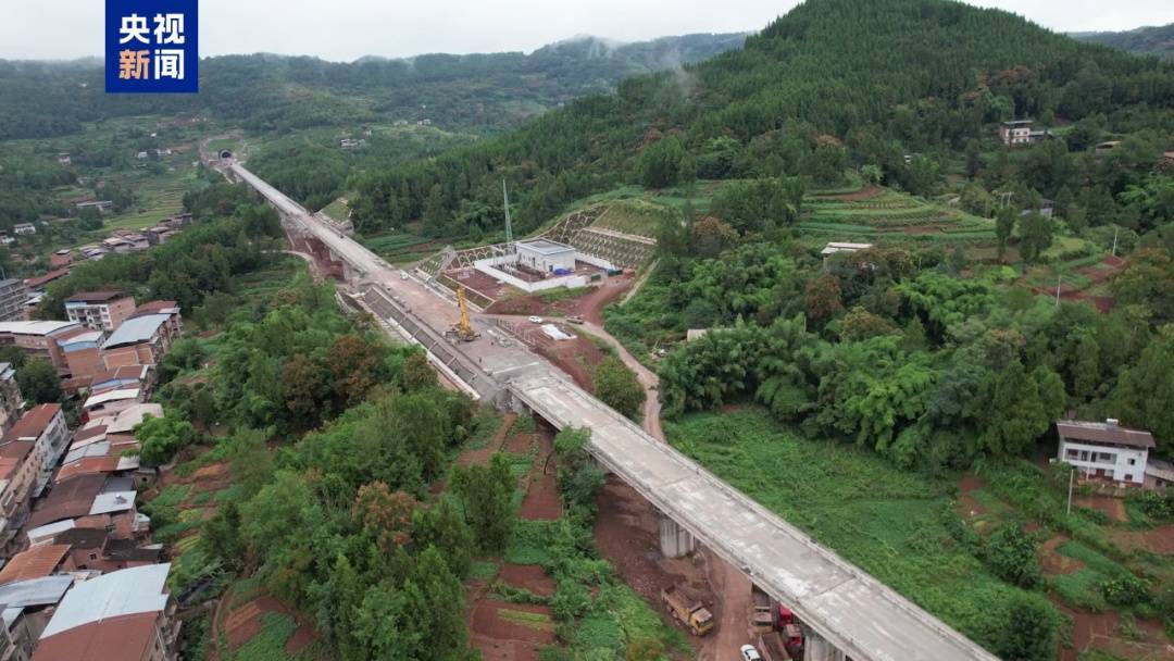 重庆️万州，1小时飙拢！渝万高铁关键节点打通→