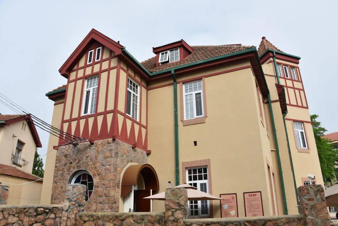 走完这两条线路,你就读懂了半个青岛!