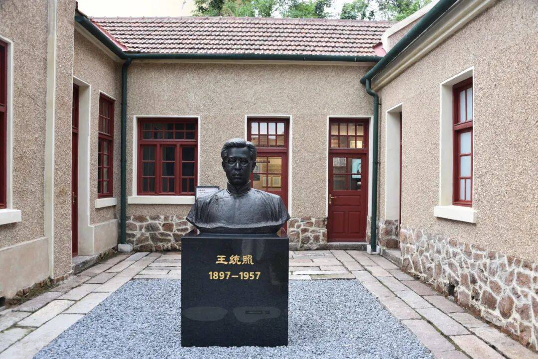 走完这两条线路,你就读懂了半个青岛!