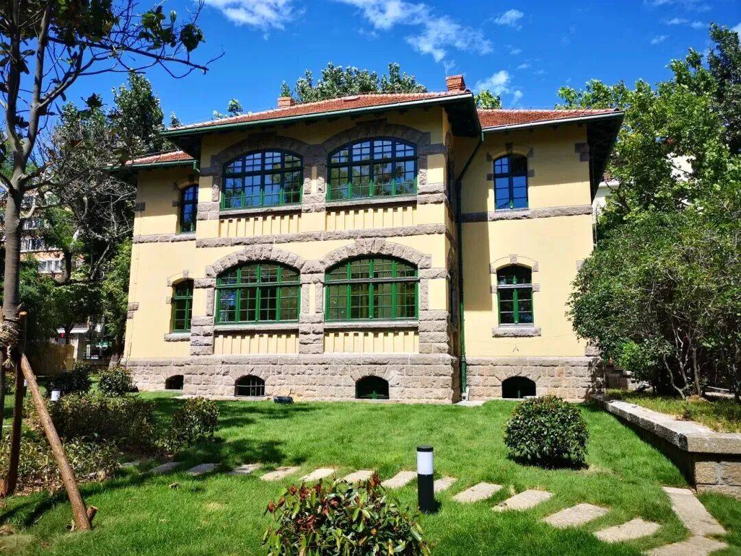 走完这两条线路,你就读懂了半个青岛!