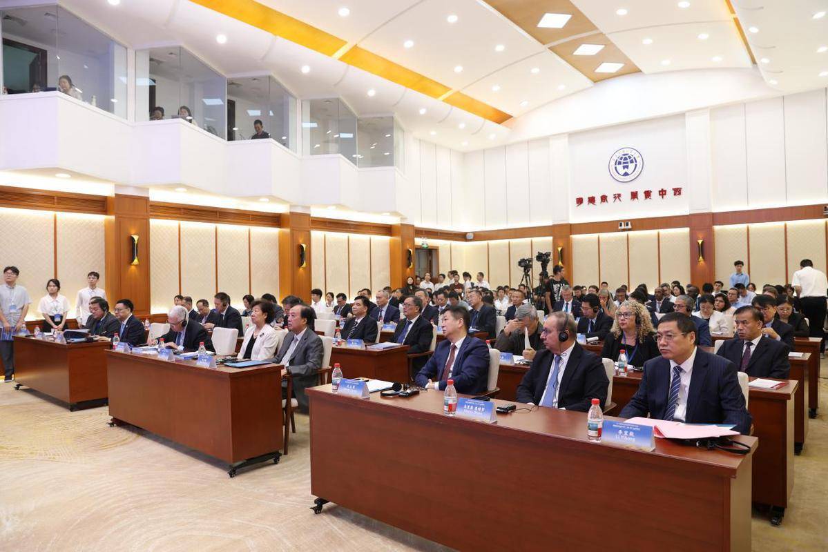 第十届21世纪海上丝绸之路国际智库论坛于广州举行