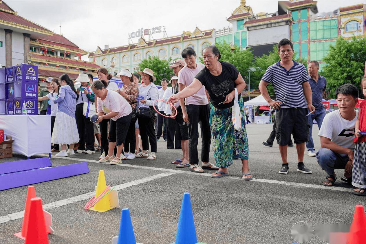 网安巡礼走边关 国门守护共参与 “云岭网安大篷车”开进瑞丽姐告国门
