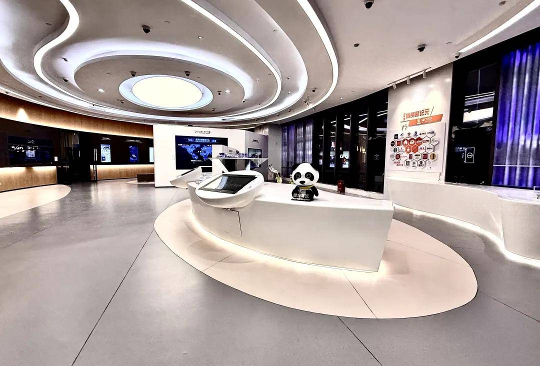 国有大行亮相进博会!首发“数字人民币可视卡”、“数字员工”迎宾……揭秘进博会中的金融力量!